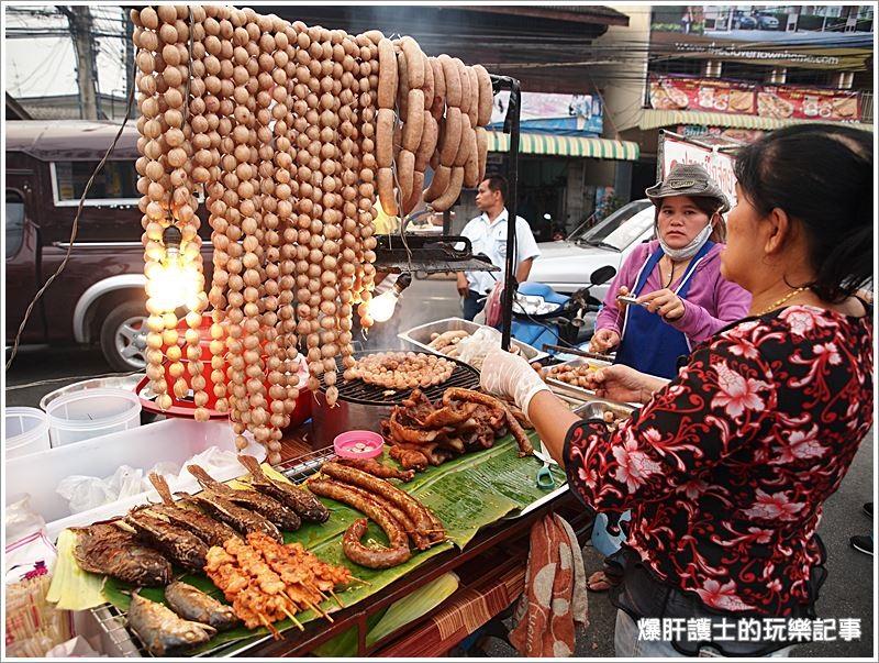 【泰國清邁】Chiang Mai Wualai road & Saturday Walking Street週六步行街逛到腿軟、買到手軟的週末市集 - nurseilife.cc