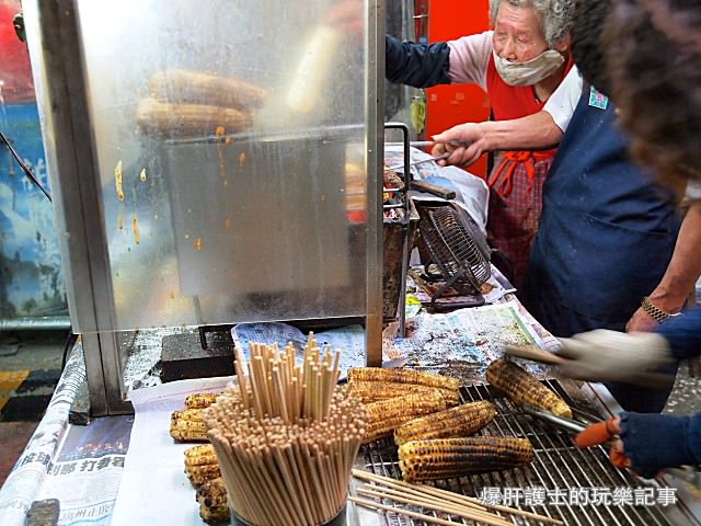 【嘉義美食】阿婆烤玉米 現點現烤平均等待一小時的排隊點心 - nurseilife.cc