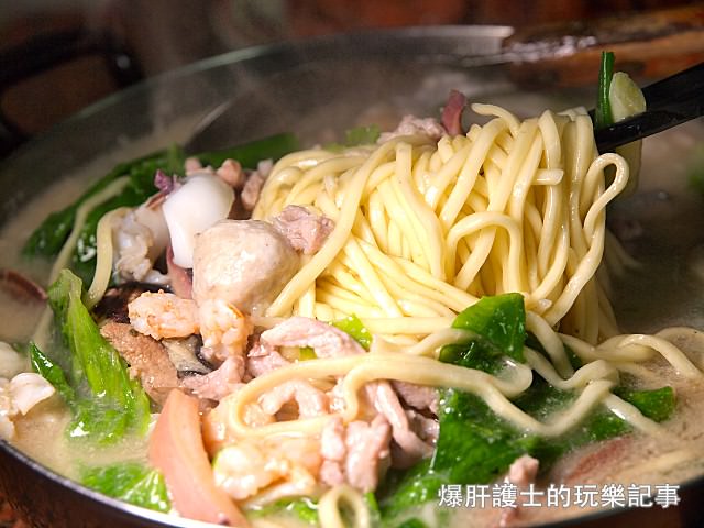 【彰化美食】鹿港富成小吃部 料多豐富的雜菜麵及嫩口鵝肉遠近馳名 - nurseilife.cc