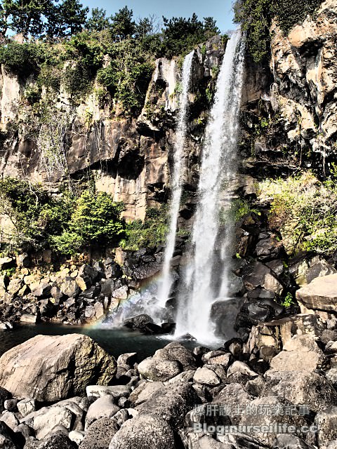 【濟州島】正房瀑布  (정방폭포) Jeongbang Waterfall 亞洲唯一流入海的瀑布 - nurseilife.cc
