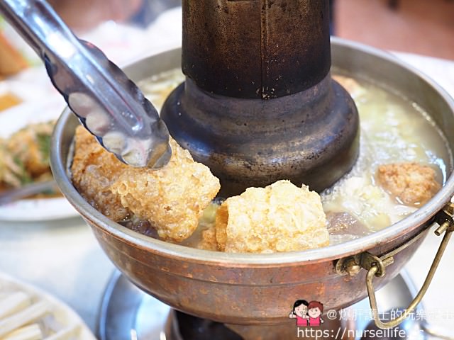 台北、士林｜忠義街 加來川湘菜館 陽明醫院旁大份量超值酸菜白肉鍋 - nurseilife.cc