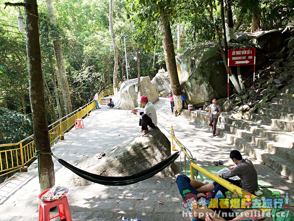 越南、西寧｜黑婆山靈山仙石寺 搭登山纜車野餐、睡覺、吃素麵，越南最潮的休閒方式 - nurseilife.cc