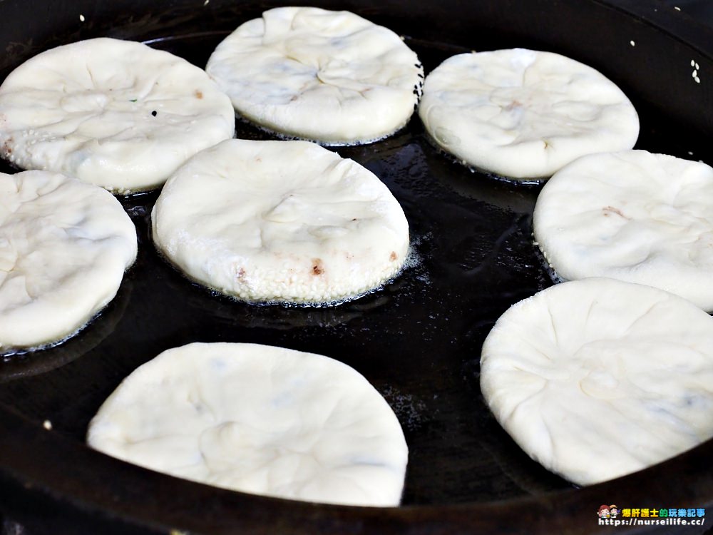 岳家小館｜士東市場CP值爆表的麵攤．餛飩超大超好吃 - nurseilife.cc