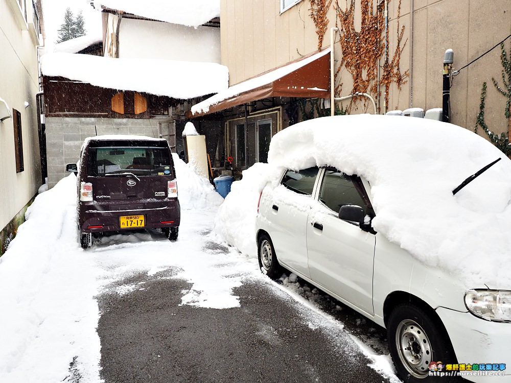 岐阜、高山｜冬季的高山老街．在大雪紛飛的街上尋覓熟悉的和牛香氣 - nurseilife.cc