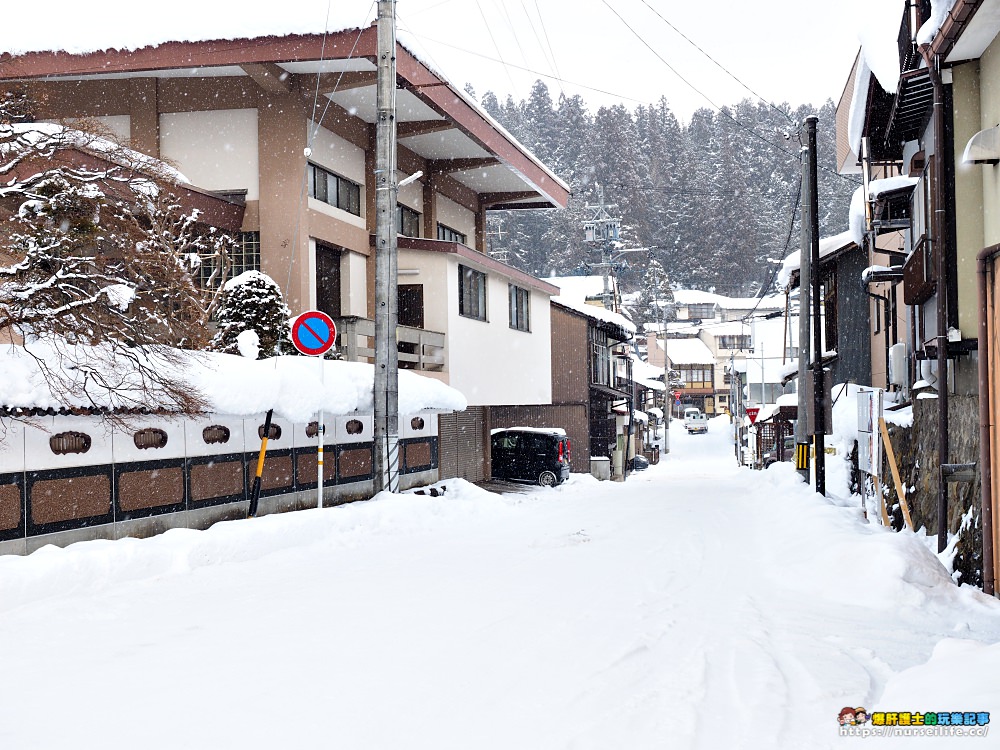 岐阜、高山｜冬季的高山老街．在大雪紛飛的街上尋覓熟悉的和牛香氣 - nurseilife.cc