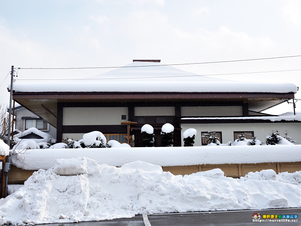 岐阜、高山｜冬季的高山老街．在大雪紛飛的街上尋覓熟悉的和牛香氣 - nurseilife.cc