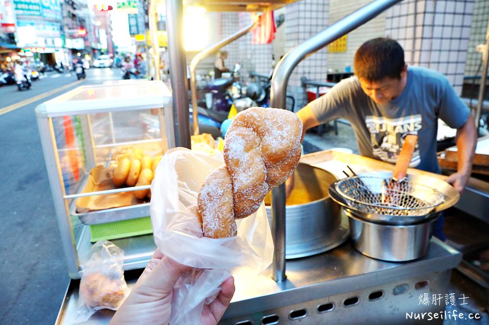 父子雙胞胎、甜甜圈、麻花捲、牛舌餅．蘆洲忠義廟口夜市的素食小吃 - nurseilife.cc