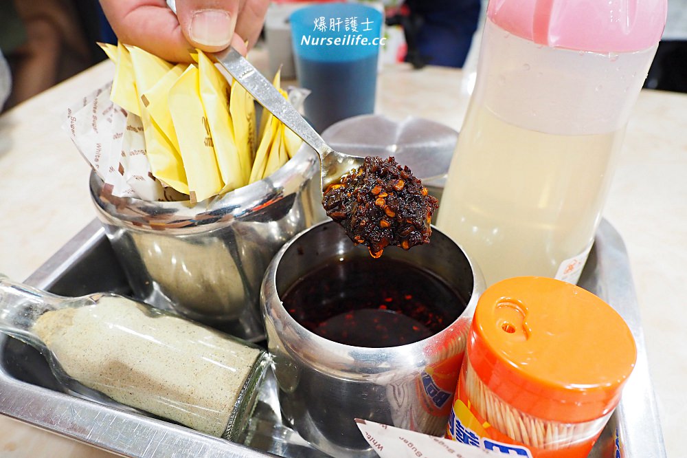 澳門喜蓮咖啡麵食｜融入葡國餐飲的道地街坊食物．牛尾湯通粉、干免治牛肉飯、紅豆冰必吃 - nurseilife.cc