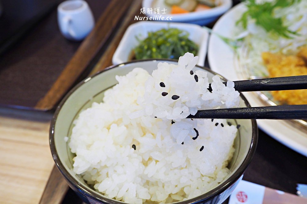 小倉庫食研所（原笑笑亭日式食堂）．新光醫院對面巷弄可以免費續飯、續湯的超值豬排套餐 - nurseilife.cc