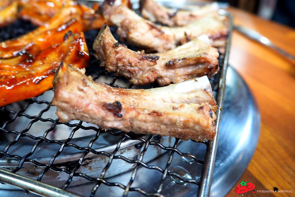 釜山｜西面人氣美食쪽쪽갈비炭烤排骨，獨特醬香令人吮指回味吃手手… - nurseilife.cc