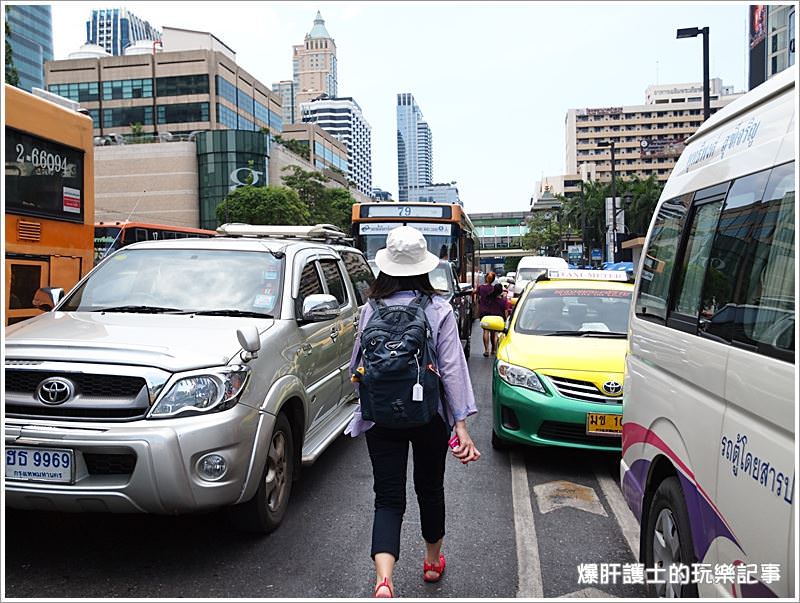 【曼谷自助】逛市集、吃海鮮、遊船餵魚好恐怖 大林江水上市場Taling Chan Floating Market - nurseilife.cc