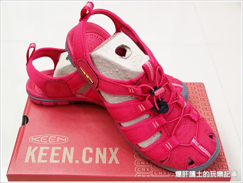 【旅遊必備】戶外活動的好幫手 KEEN CNX 輕量化水陸兩用鞋 - nurseilife.cc