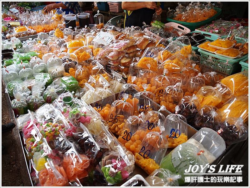 Maeklong railway market 鐵道市場，火車擦身而過的驚險奇特體驗! - nurseilife.cc