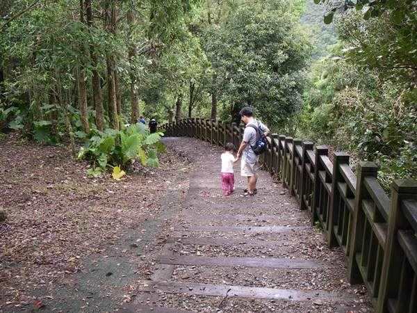 【宜蘭】仁山植物園+新寮瀑布之旅~ - nurseilife.cc