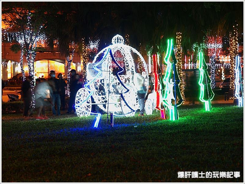 2013新北市歡樂耶誕城-35.5公尺耶誕樹點亮你的心! - nurseilife.cc